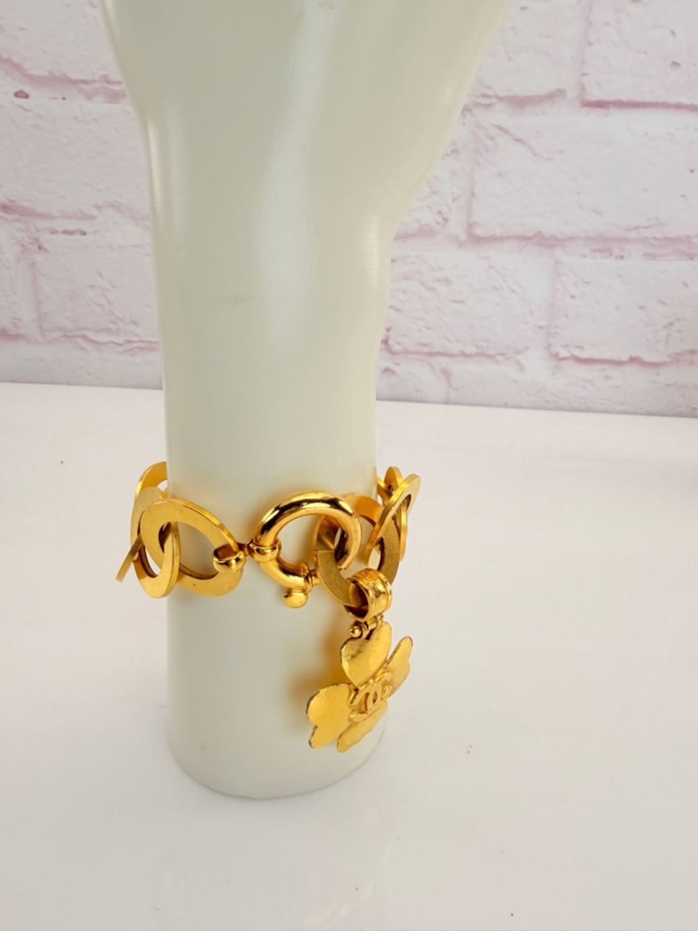 Chanel Gold Hammered Metal Round Chain Link CC Clover Charm Bracelet - Picture 3 of 12
